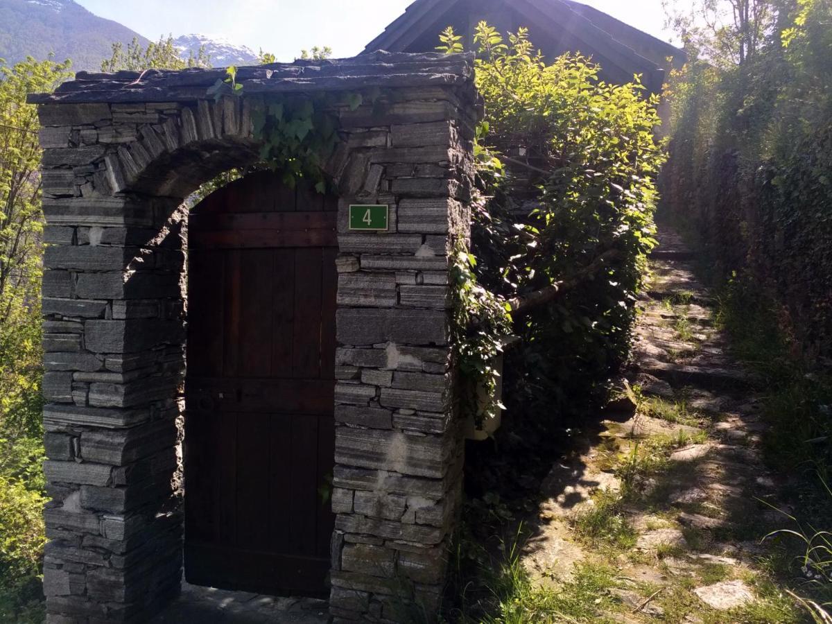 인트라냐 Rustico "Casa Di Sasso" 빌라 외부 사진