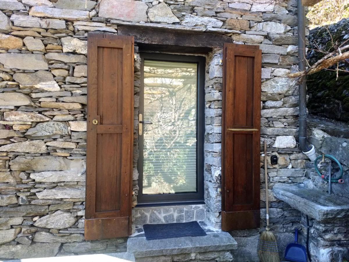 인트라냐 Rustico "Casa Di Sasso" 빌라 외부 사진